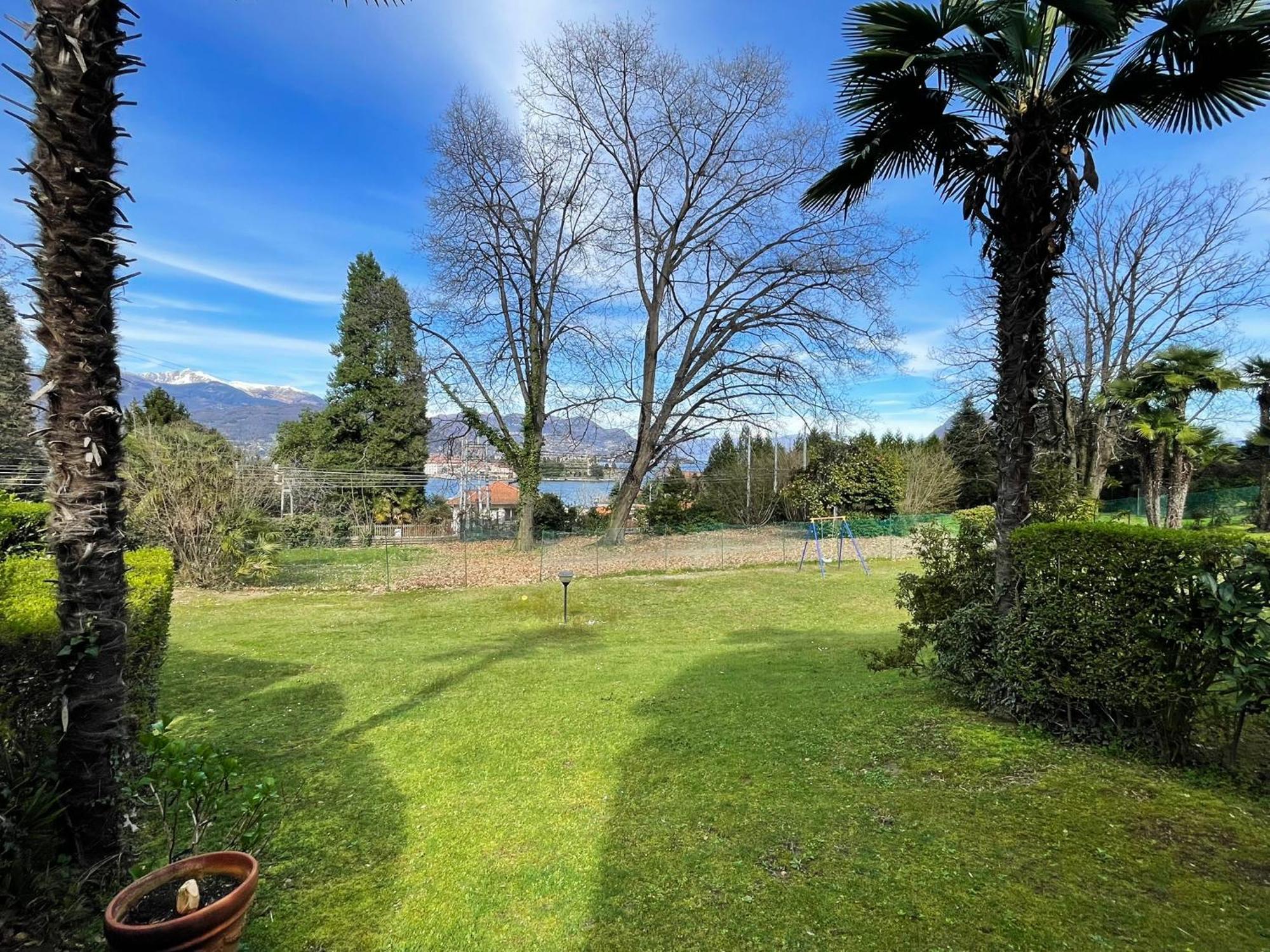 Lovingstresa3 Giardino Del Lago Екстериор снимка